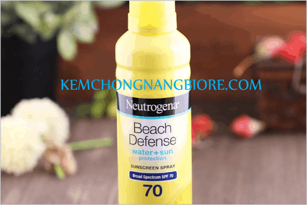 Review xịt chống nắng Neutrogena Beach Defense Sunscreen Spray 70