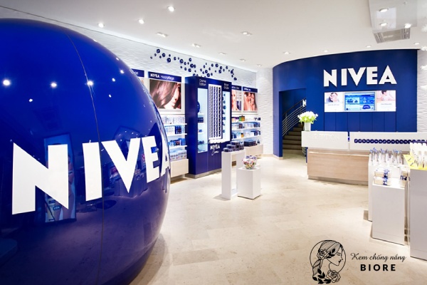 Nivea là thương hiệu đình đám thuộc tập đoàn Beiersdorf - Đức