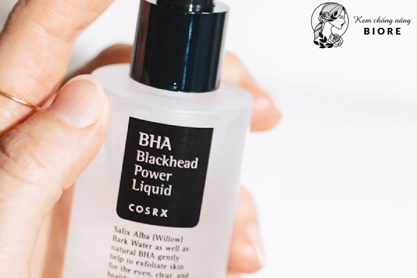 Cosrx BHA Blackhead Power Liquid là serum trị mụn ẩn cho da dầu nên dùng
